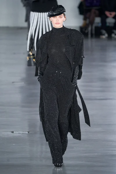 Look 9